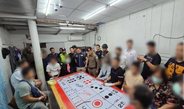 บุกจับบ่อนไฮโลเปิดกลางกรุงฯ รวบผีพนันกว่า 11 ชีวิต