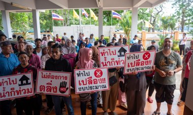 ชาวบ้านเดือดร้อน!ร้องโครงการสร้างผนังกั้นน้ำแม่น้ำสุไหง-โกลก ไม่แล้วเสร็จ น้ำท่วมขังส่งกลิ่นเน่าเหม็น