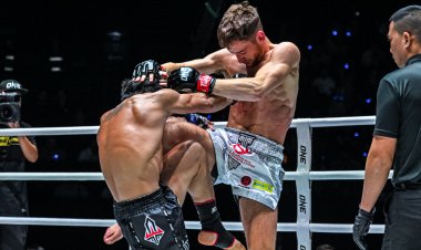 มันสะใจ! “คมอาวุธ”สยบแกร่ง “อเล็กเซย์”,“เฟรดดี”ร้อนแรงชนะ 3 ไฟต์รวด