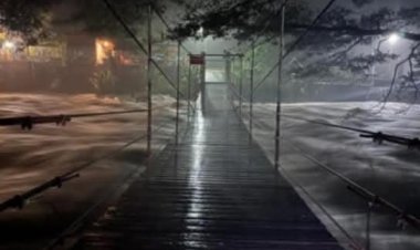 เมืองคอนวิกฤต มวลน้ำไหลถล่มแล้ว บ้านคีรีวง ระดับน้ำได้สูงและแรงมาก