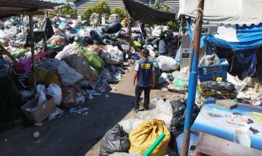 บุกจับ 14 ร้านค้าของเก่า ซอยโรงขยะอ่อนนุช สร้างมลพิษสิ่งแวดล้อม