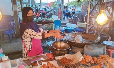 นักท่องเที่ยวมุสลิมทะลักพัทลุงดันเศรษฐกิจคึกคัก-พ่อค้าแม่ค้าไก่ทอดแม่ขรียอดขายพุ่ง