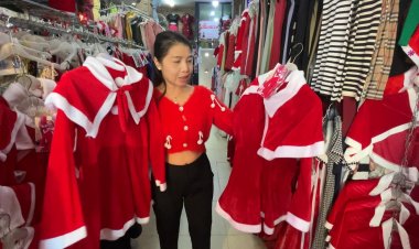 สาวขอนแก่นแห่ซื้อชุดแซนตี้สวมใส่ส่งความสุขรับเทศกาลวันคริสมาสต์