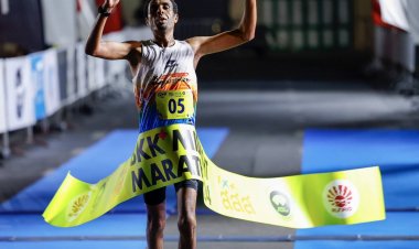 "คินดู "เอธิโอเปีย ควง "ปิยะนุช" แชมป์ บางกอกมิคไนท์ มาราธอน