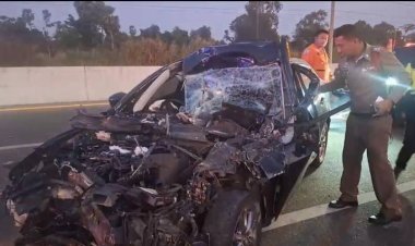 ตำรวจควบเก๋งชนท้ายรถบรรทุก 6 ล้อ สนั่นเจ็บ 1 นาย