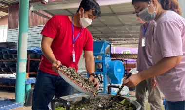 แนะของดีวิสาหกิจชุมชนบ้านหมี่ ลพบุรี แปรรูปด้วยภูมิปัญญาพื้นบ้าน