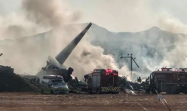 โศกนาฎกรรมช็อกโลก!บิน "เจจูแอร์"ไถลรันเวย์ดับเกือบยกลำ รอด 2