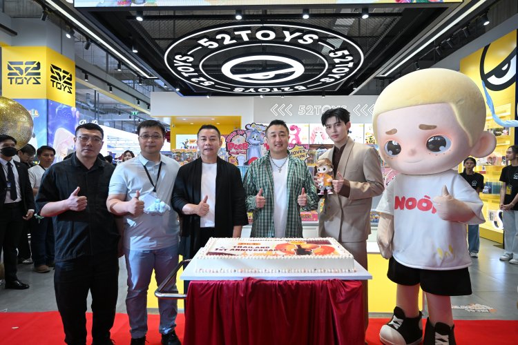 ฉลองครบรอบ 1 ปี สาขาแรกของ 52TOYS ร้านขายอาร์ตทอยสุดฮิต ในประเทศไทยพร้อมเผยความสำเร็จจากการขยายธุรกิจในต่างประเทศ