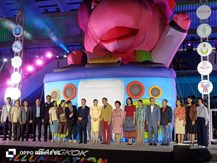 เปิด 9 แลนด์มาร์ค “หมูเด้งบุกกรุง” ปรากฎการณ์ แสง สี เสียงปลายปี