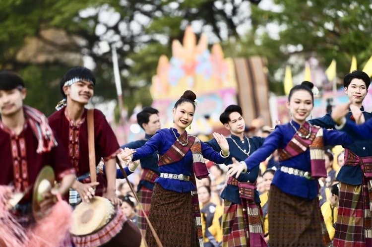 ออนซอนกลองยาวชาววาปี ของดีพื้นบ้านสืบสานตำนานเมืองวาปีปทุม 142 ปี