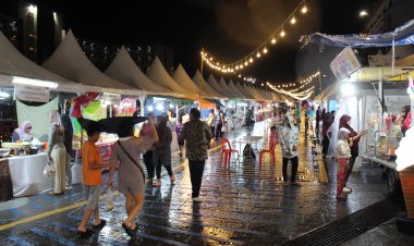 ยะลากระตุ้นเศรษฐกิจชุมชนจัดงานถนนคนเดิน ยาแลยาลัน มากันดียะลา แห่ช้อปคึกคัก