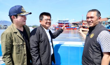 พัฒนาท่าเทียบเรือประมงภูเก็ต หวังสร้าง Fish Market สร้างรายได้ให้ชาวประมง