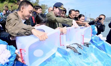 ปล่อยพันธุ์สัตว์น้ำลงสู่แหล่งน้ำธรรมชาติ หวังเพิ่มทรัพยากรสัตว์น้ำ