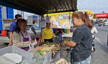 โคราชสั่นสะท้านดันยอดขายอาหารปิ้งยอดขายพุ่งคนแห่ซื้อทานคลายหนาว