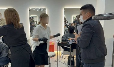 "ตม.1" บุกตรวจร้านทำผมชื่อดังถนนสุขุมวิท รวบผีน้อยเกาหลี 4 ราย