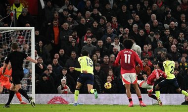 "อาหมัด"กดแฮตตริก"ผีแดง"ยิงท้ายเกมแซงชนะ "นักบุญ"ศึกพรีเมียร์ลีก