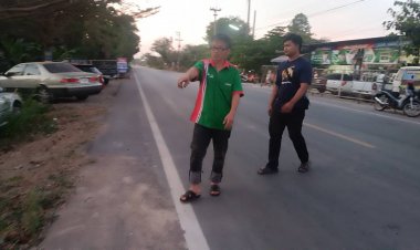 ระทึก!รถกระบะพุ่งชนจยย.หญิงสาวเจ็บสาหัส ก่อนซิ่งหนีทำป้ายทะเบียนตกไว้