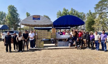 "สส.ปั้น" ปันน้ำใจสนับสนุนน้ำดื่มทัพนักกีฬาแข่งขันกีฬาสี หมู่บ้านตำบลแม่ปะ