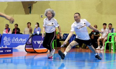 กร-คุณหญิงปัทมา ชมคุณแม่ "สุวรรนภา" วัย87ปี แข่งแบด