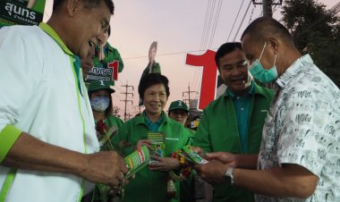 ผู้สมัครนายกเทศมนตรีและผู้สมัครนายกอบจ.สมุทรปราการมาหาเสียงที่เดียวกันเจอกันโดยบังเอิญ