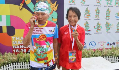 ตะลึง!อาจารย์วัย 95ปี-ท่านฑูต91ปี คว้าทองว่ายน้ำ "ไทยแลนด์ โอเพ่น มาสเตอร์"