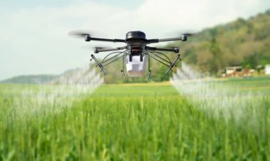 ถ่ายทอดเทคโนโลยีการผลิตข้าวเหนียวคุณภาพดีด้วยการใช้โดรนเพื่อการเกษตร