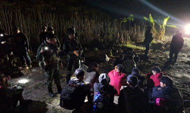 พบพระสนธิกำลังจับกุมต่างด้าวลักลอบเข้าเมือง 21 คน- แถมตรวจพบยาบ้า