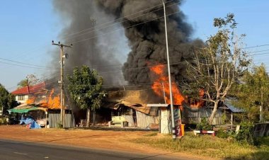 iระทึก!ไฟฟ้าลัดวงจรเพลิงไหม้ 7 คูหา เสียหายกว่า 2 ล้านบาท