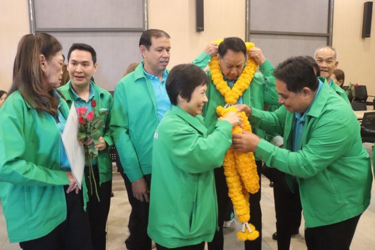 รับสมัครนายกเทศมนตรีตำบลแพรกษาวันแรกคึกคักพรรคประชาชนขอท้าชิง