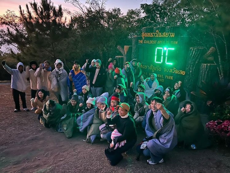 ยอดภูเรือหนาวยะเยือก อุณหภูมิต่ำสุด แตะ 0 องศาฯปลุกเที่ยวคึกคัก