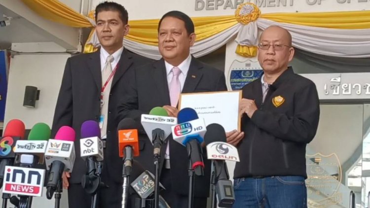 "อัจฉริยะ"หอบหลักฐานมอบ ดีเอสไอ รื้อคดี "แตงโม"นำคนผิดมาลงโทษ