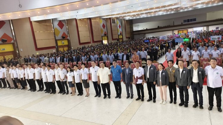 "สมศักดิ์" ปลื้มใจมาก..! อสม.- ชาวศรีสะเกษ กว่า 5 แสนคน นับคาร์บและปรับเปลี่ยนพฤติกรรมห่างไกลโรค NCDs