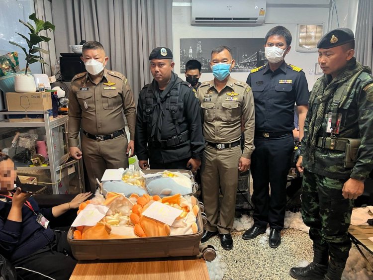 ตม.สระแก้วรวบสาวไทยคาด่านลอบขนโคนเคนยัดตุ๊กตามูลค่า 16 ล้าน