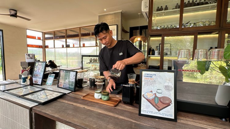 จุดเช็กอินอันซีน คอกาแฟห้ามพลาด คาเฟ่ลับกลางไร่@ขอนแก่น