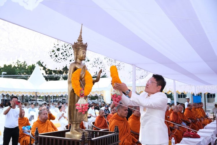 กระบี่จัดใหญ่พิธีบวงสรวงนพเคราะห์ศาลหลักเมืองเพื่อความเป็นสิริมงคล