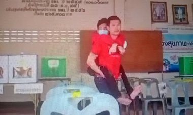 หนุ่มวัย 27 ปีพิการแขนขาอ่อนแรงขี่คอพี่ชายเข้าคูหาเลือกตั้งอบจ.ปราจีนบุรี