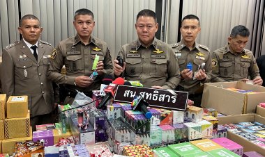 บุกทลายแหล่งจำหน่ายบุหรี่ไฟฟ้ากลางกรุงยึดของกลางกว่า 3 หมื่นชิ้น