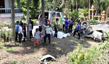 สลด!เก๋งเสียหลักตกถนนพลิกคว่ำหลายตลบดับ 3 รอดปาฎิหาริย์ 1