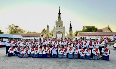 ซ้อมใหญ่ทีมครูจันทร์ พร้อมเพียงโชว์ “ศรีโคตสมบูรณ์”งานพระธาตุพนม