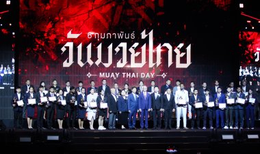 เชิดชูเกียรติ "ขุนศึกเล็ก-ปิ่นเพชร" ผงาดนักมวยไทยอาชีพ "ตะวันฉาย"ขวัญใจมหาชน