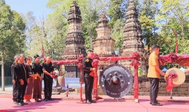 ศรีสะเกษ เปิดงานสืบสานตำนานพันปีประเพณีไหว้พระธาตุ ตำบลปราสาท