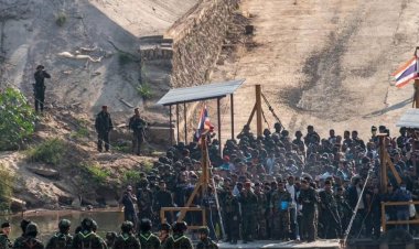 ทหารไทยรับตัวเหยื่อค้ามนุษย์ชาวต่างชาติ 260 คนกลับจากฝั่งเมียนมา