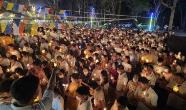 พุทธศาสนิกชนปราจีนฯนับหมื่นพร้อมใจใสชุดขาวเวียนเทียน“วันมาฆบูชา”