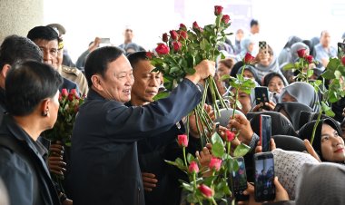 “ทักษิณ”โวลั่นต้องสร้างสันติสุข 3 จังหวัดชายแดนใต้ให้ได้ในรัฐบาลชุดนี้