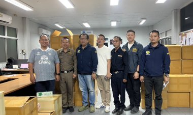 ตำรวจชุดสืบสวน สภ.แม่สอด สนธิกำลังบุกจับแก๊งลักลอบขายบุหรี่เถื่อนยึดของกลางเพียบ