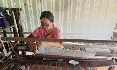 เยี่ยมชมบ้านทอผ้า “ป้าผอย” มรดกทางภูมิปัญญาท้องถิ่นชุมชนตำปูง