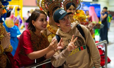 มาแล้ว!!! นักบิดโมโตจีพีถึงไทย เตรียมลุยศึกสนามแรก บุรีรัมย์