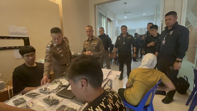 ทลายบ่อนเว็บพนันทุนไต้หวันรายใหญ่เปิดใจกลางกรุงพบเงินหมุนเวียนกว่า 500 ล้านต่อปี