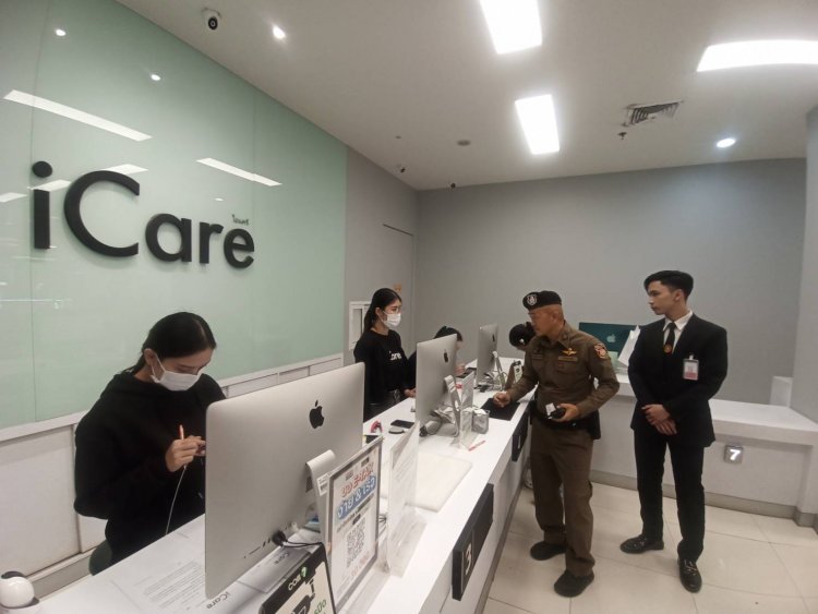 แตกตื่นทั้งร้านหนุ่มฉุนขาดก่อเหตุขว้างปาสิ่งของทำร้ายทรัพย์สินในห้าง