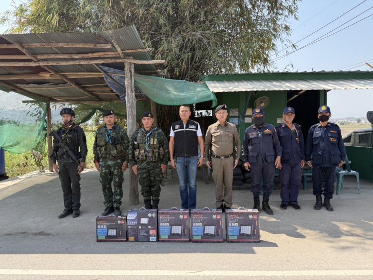 ทหารฉก.ราชมนูสนธิกำลังตรวจยึด โซล่าเชลล์ เตรียมลักลอบข้ามแดนไปเมียนมา